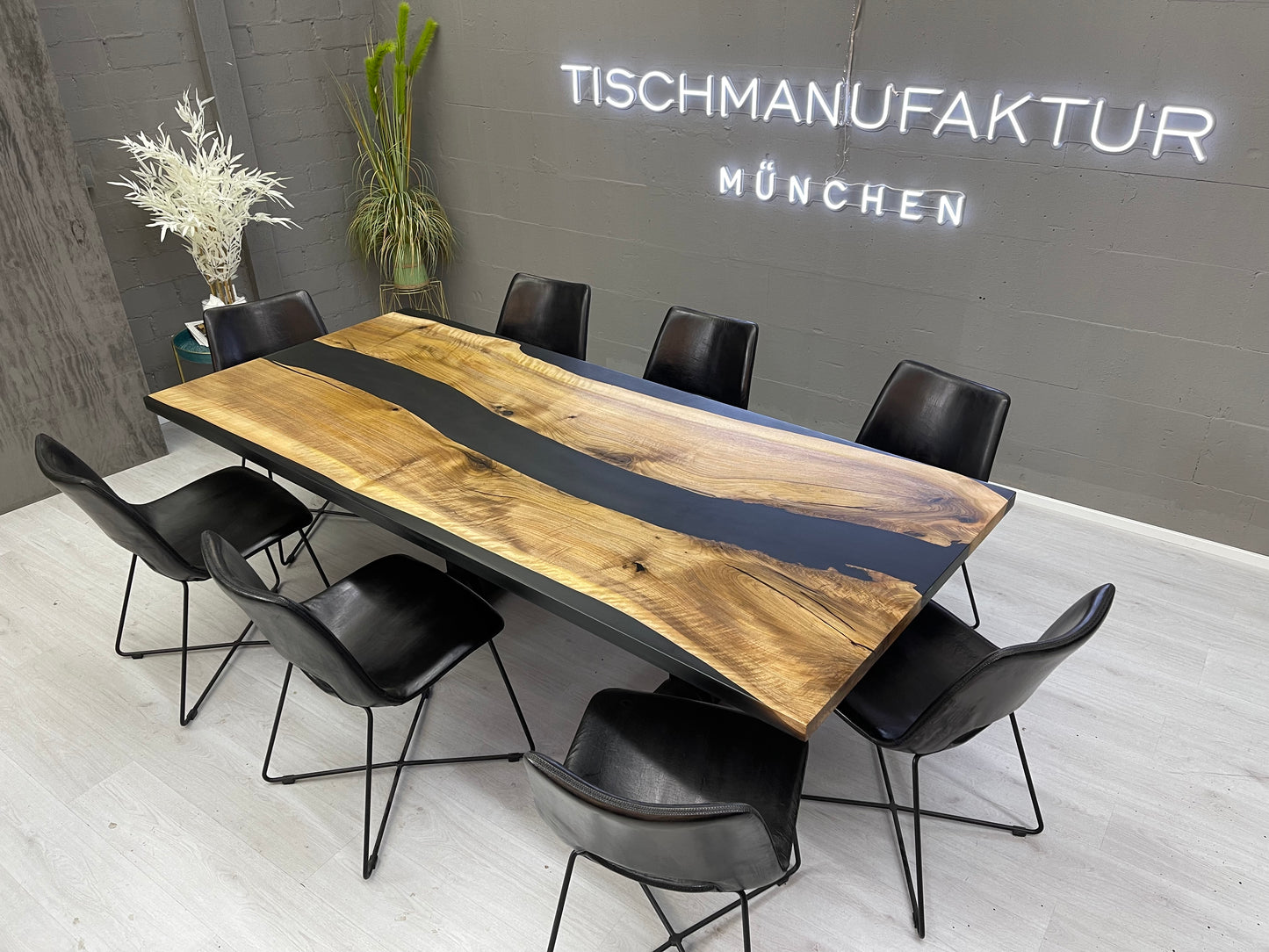 Walnuss Tischplatte mit gerader Kante