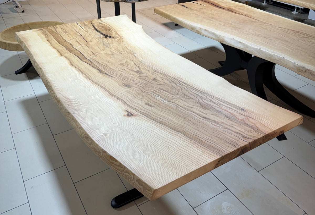 Esche Schreibtisch mit Baumkante 216x94x5cm