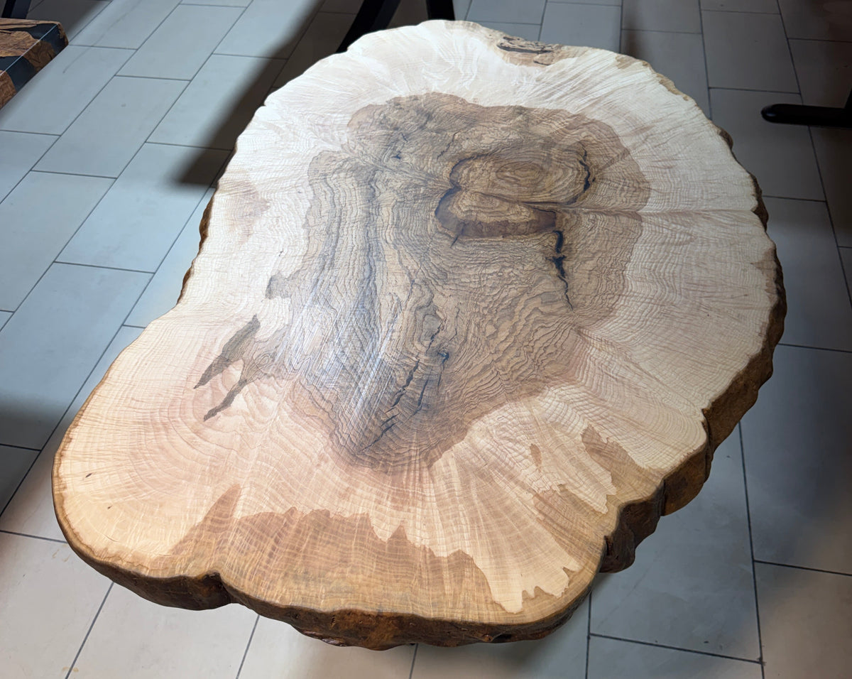 Couchtisch Beistelltisch Esche auf Stahlsockel schwarz 117x75x4cm