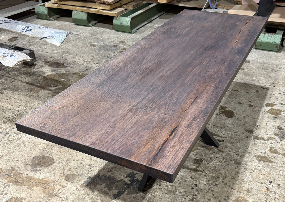 Platane Tischplatte mit gerader Kante 230x85x4cm dunkel geölt
