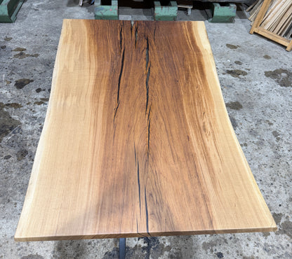 Sumpfeiche Tischplatte mit Baumkante 180x110x5cm