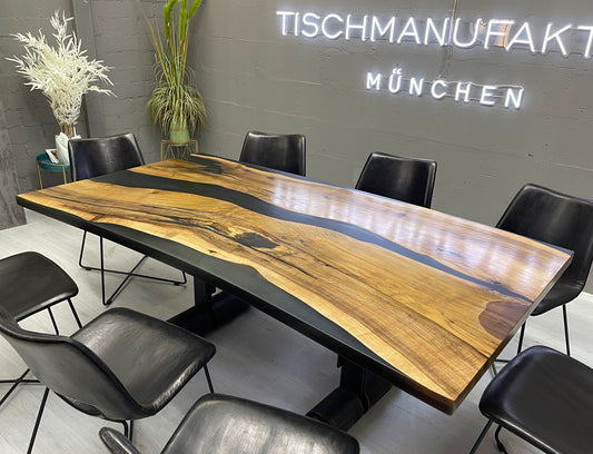 Walnuss Tischplatte mit gebogener Kante