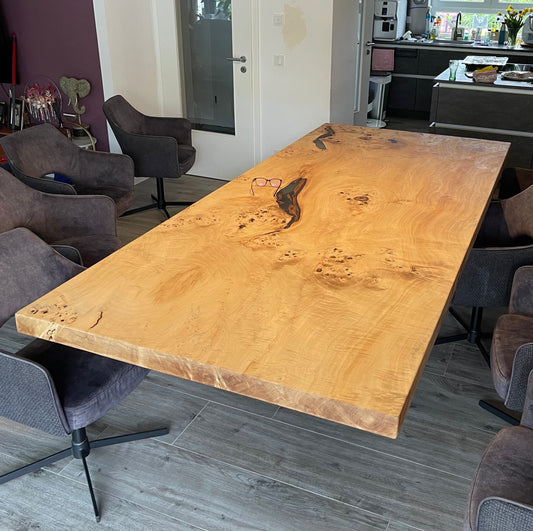 Maserpappel Tisch mit gerader Kante